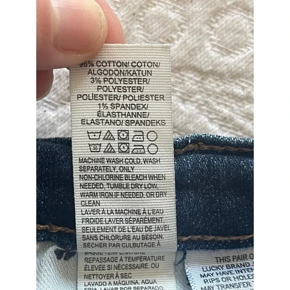 Lucky Brand The Roll Up Denim Shorts Dark Wash Womens Size 14 32 - Picture 8 of 13